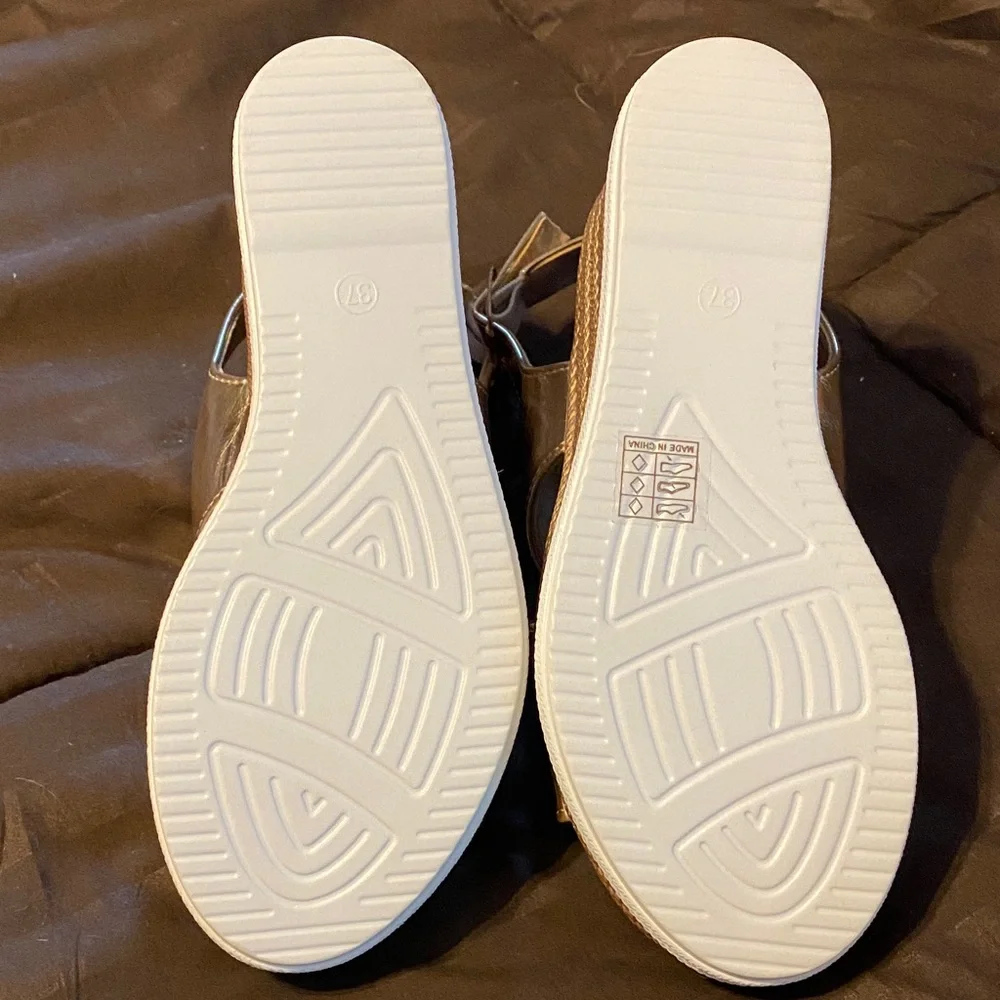 Gold Women's Sandals - Picture 4 of 4